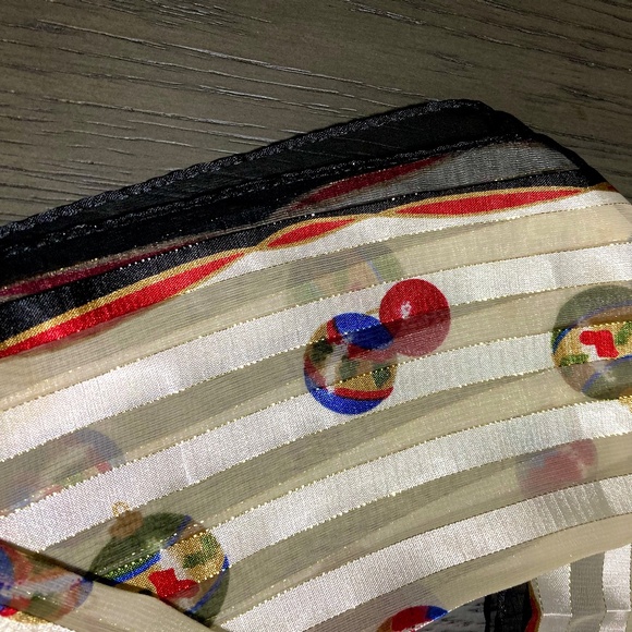 EUC Liz Claiborne Christmas Ball Scarf - Picture 6 of 14